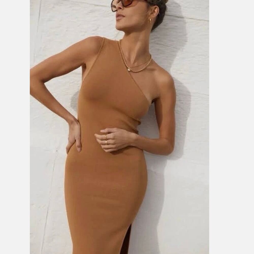 NWT Shona Joy Basic One Shoulder Midi Dress Tan Small | Bodycon Dress